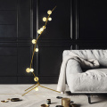 2021 Lâmpada de pedestal de LED de metal dourado com novo design para sala de estar